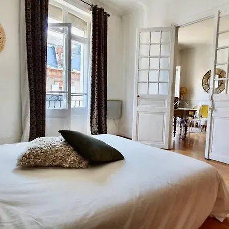 Beau 2 Pieces En Centre Et A 200m De La Apartment