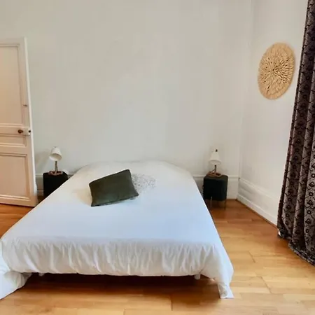 Beau 2 Pieces En Centre Et A 200m De La Apartment *