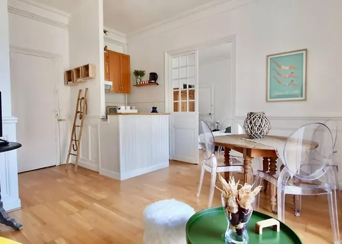 Beau 2 Pieces En Centre Et A 200m De La Lejlighed *